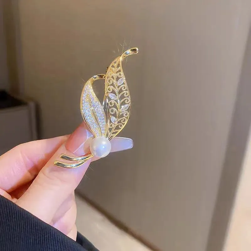Abay Sequin Brooch Pin