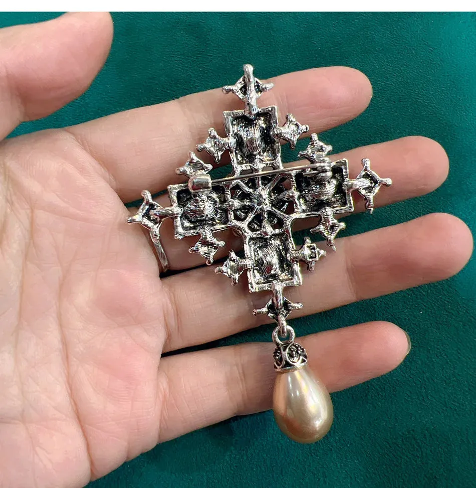 Doga Rhinestone Brooch Pin